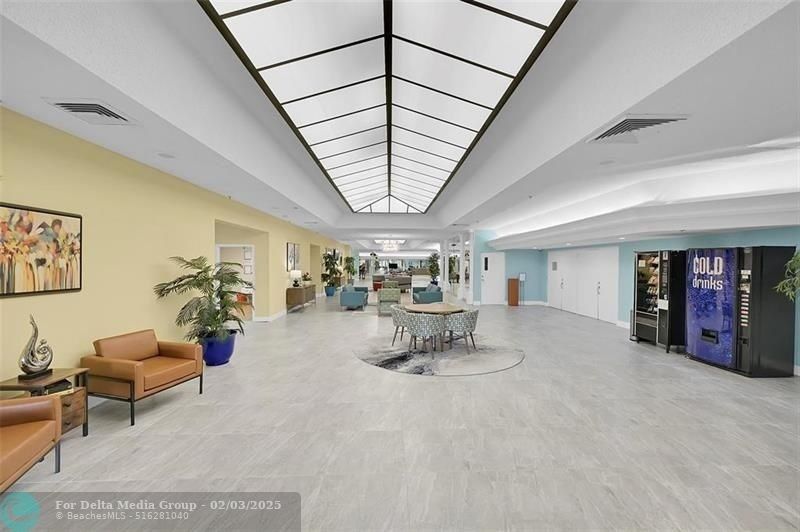 10123 Sunrise Lakes Boulevard, Unit 206, Sunrise, FL 33322 Photo