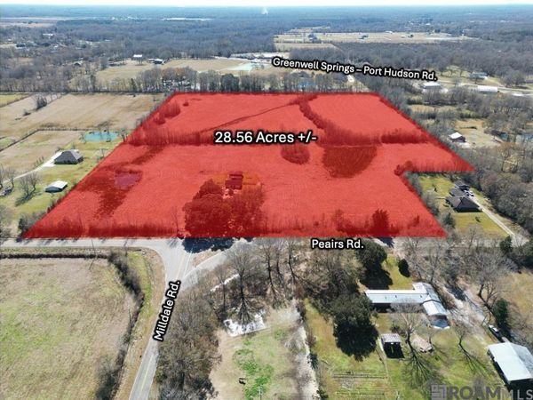 10854 Peairs Rd, Zachary, LA 70791