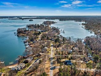 3995 Burton Lane Denver, NC 28037