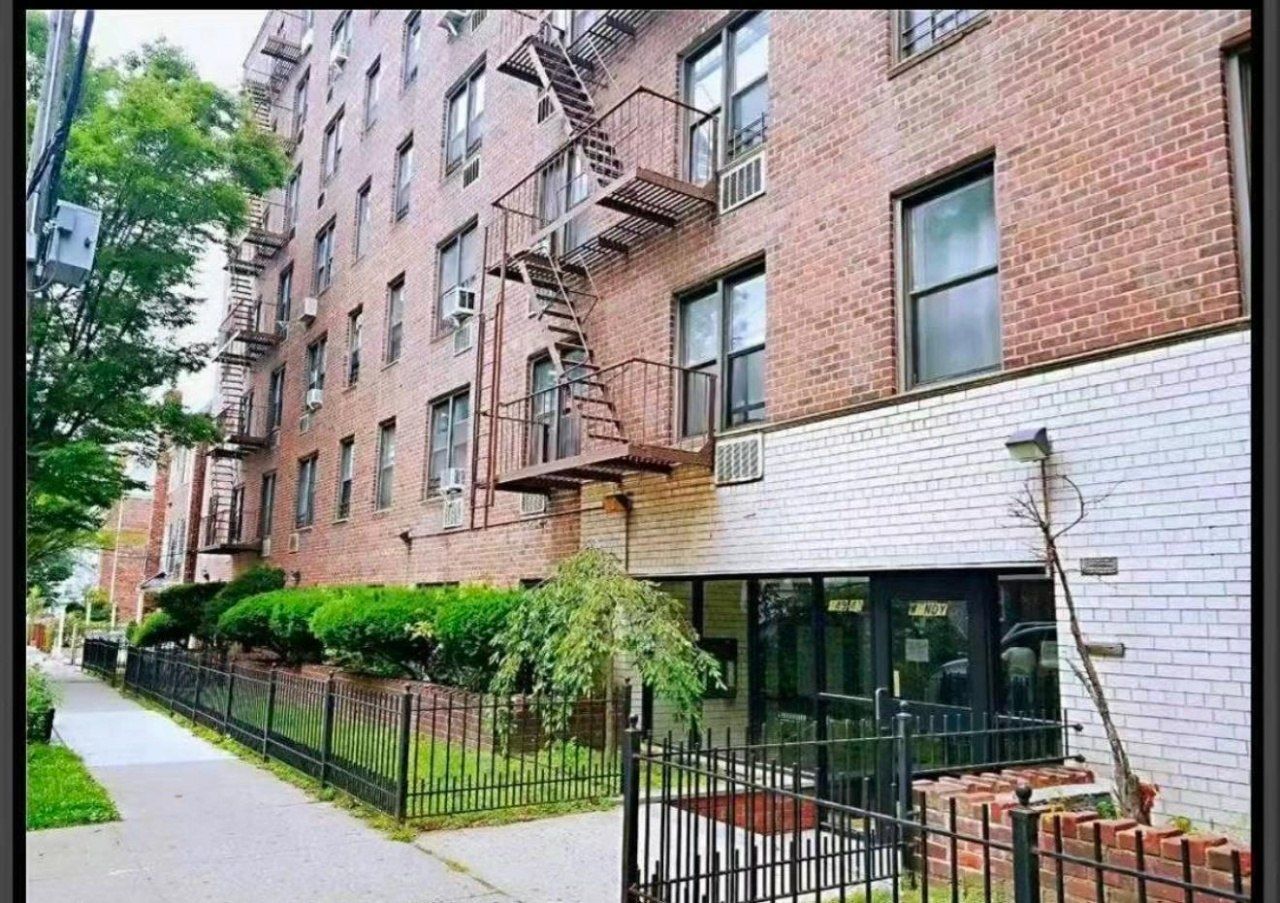 149-43 35, Unit 3J, Flushing, NY 11354 Main Photo