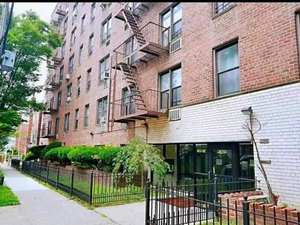 149-43 35, Unit 3J, Flushing, NY 11354