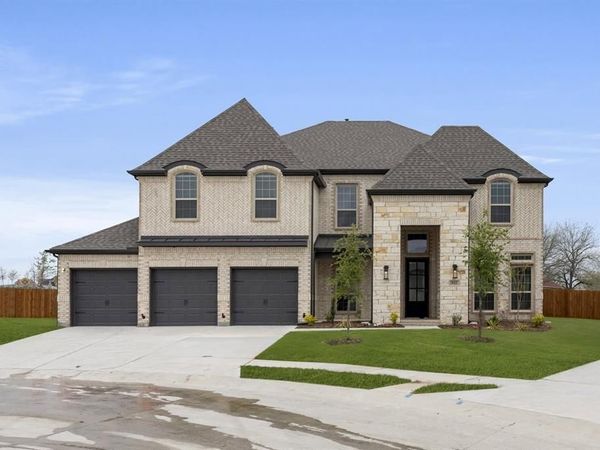 932 Pilatus Lane, Fate, TX 75087