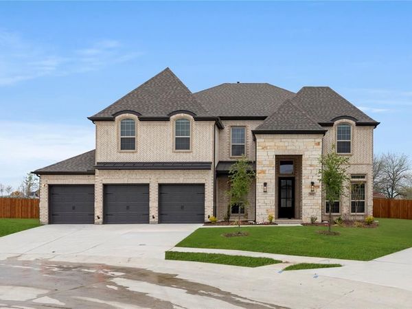 932 Pilatus Lane, Fate, TX 75087