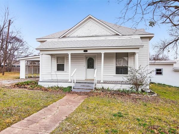 404 N Blanton, Whitewright, TX 75491