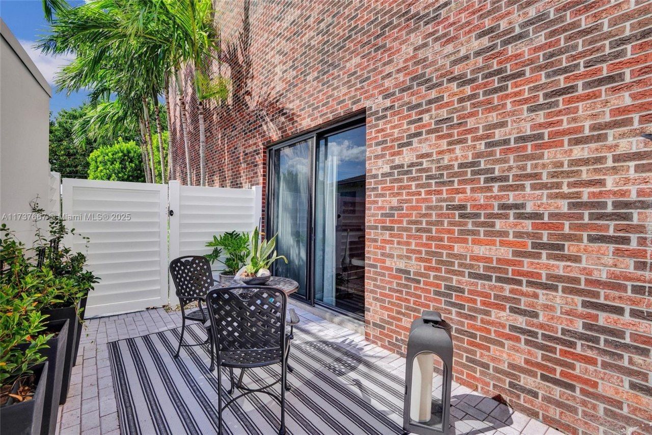 1800 S Ocean Dr, Unit 114, Fort Lauderdale, FL 33316 Photo