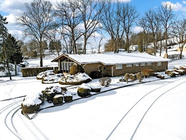 1137 W PENN AVENUE, WOMELSDORF, PA 19567