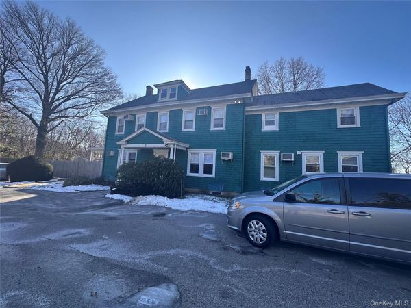 2 Old Cedar Swamp Road, Jericho, NY 11753
