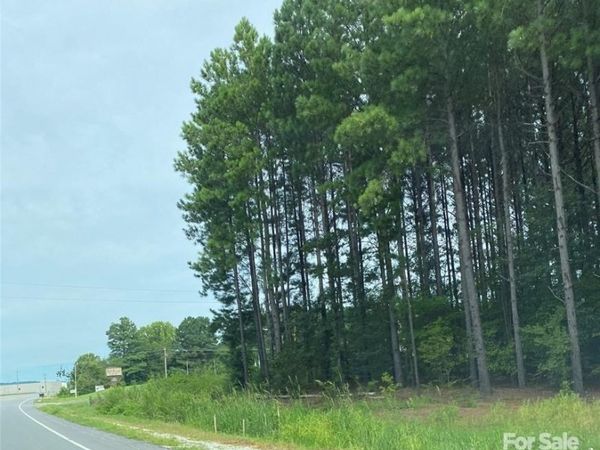 000 Dallas Cherryville Highway, Dallas, NC 28034