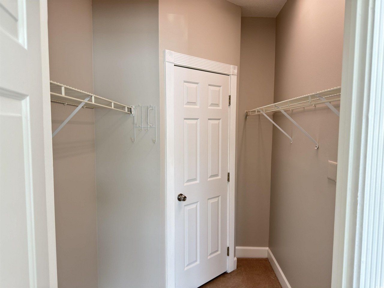 4860 Carnation Circle Photo 23