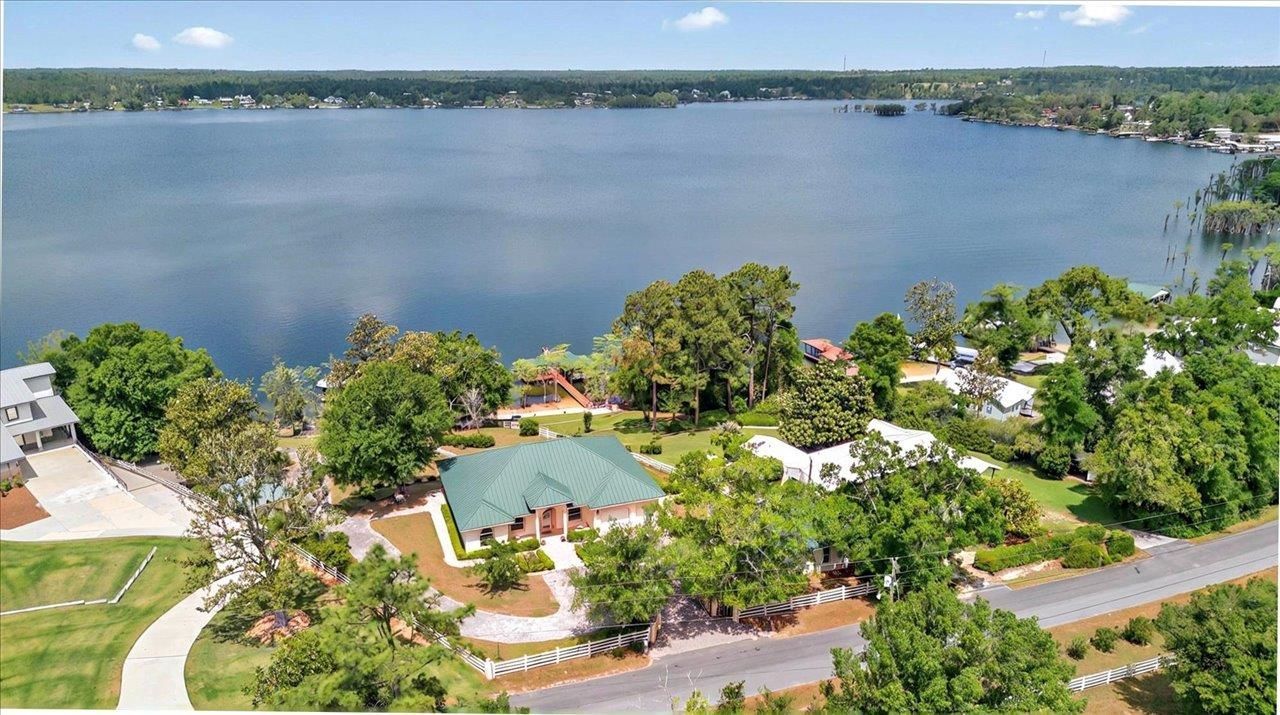 333 Compass Lake Drive, Alford, FL 32420 Photo