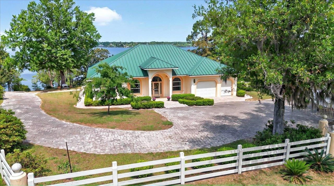 333 Compass Lake Drive, Alford, FL 32420 Photo