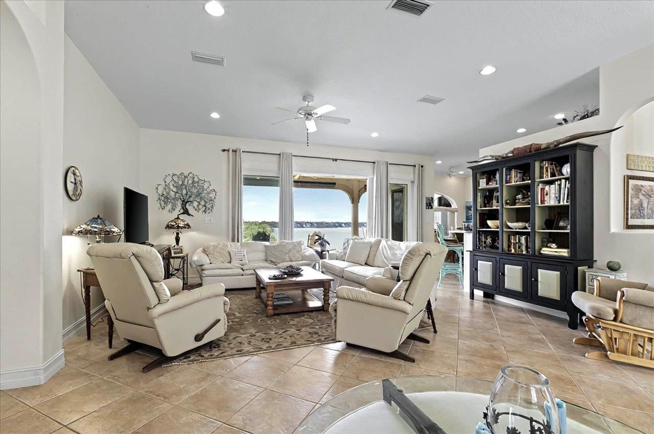 333 Compass Lake Drive, Alford, FL 32420 Photo