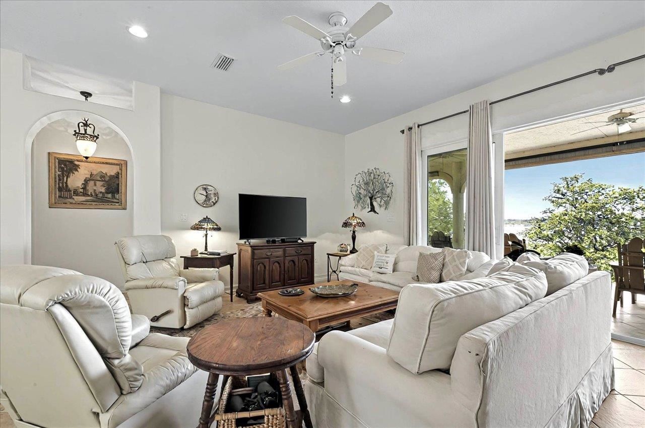 333 Compass Lake Drive, Alford, FL 32420 Photo