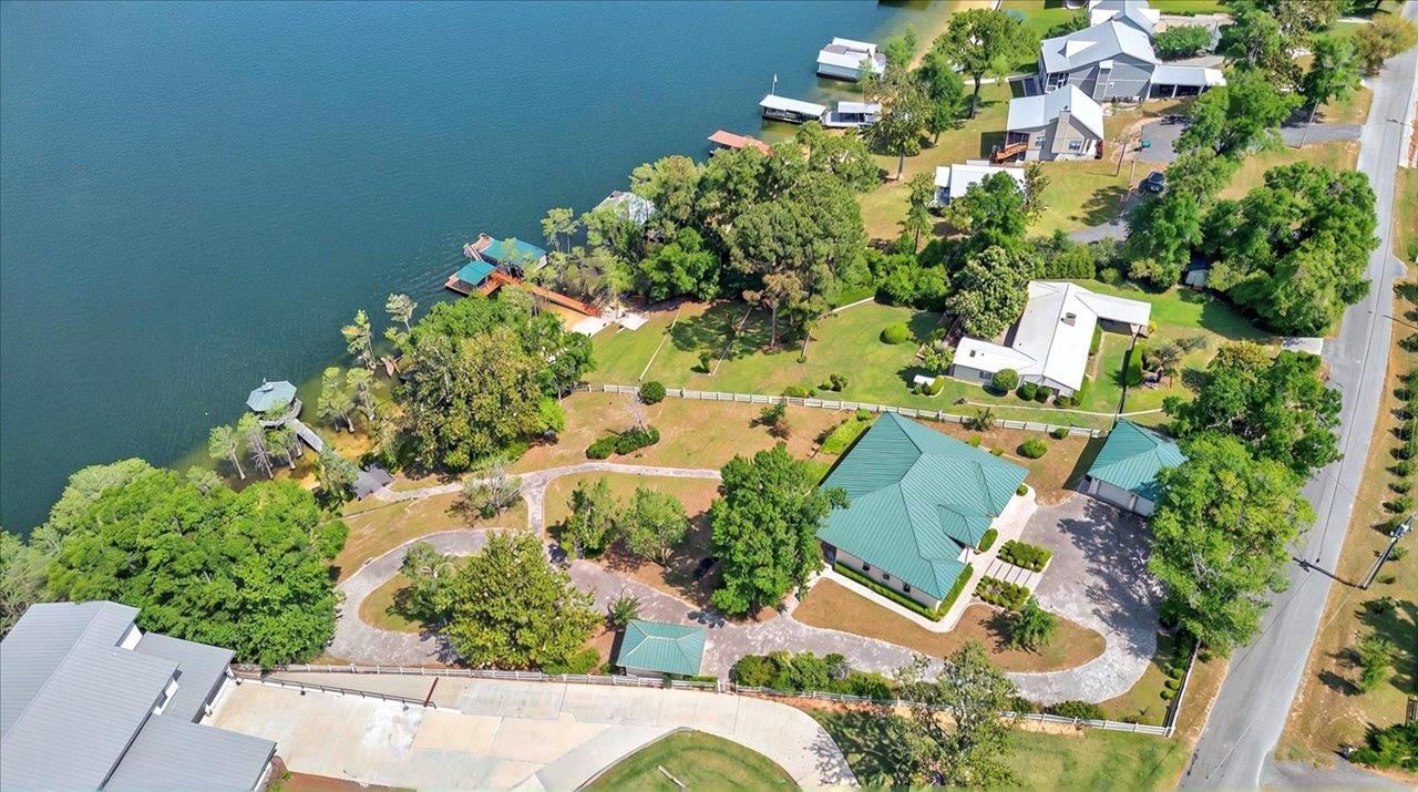 333 Compass Lake Drive, Alford, FL 32420 Photo