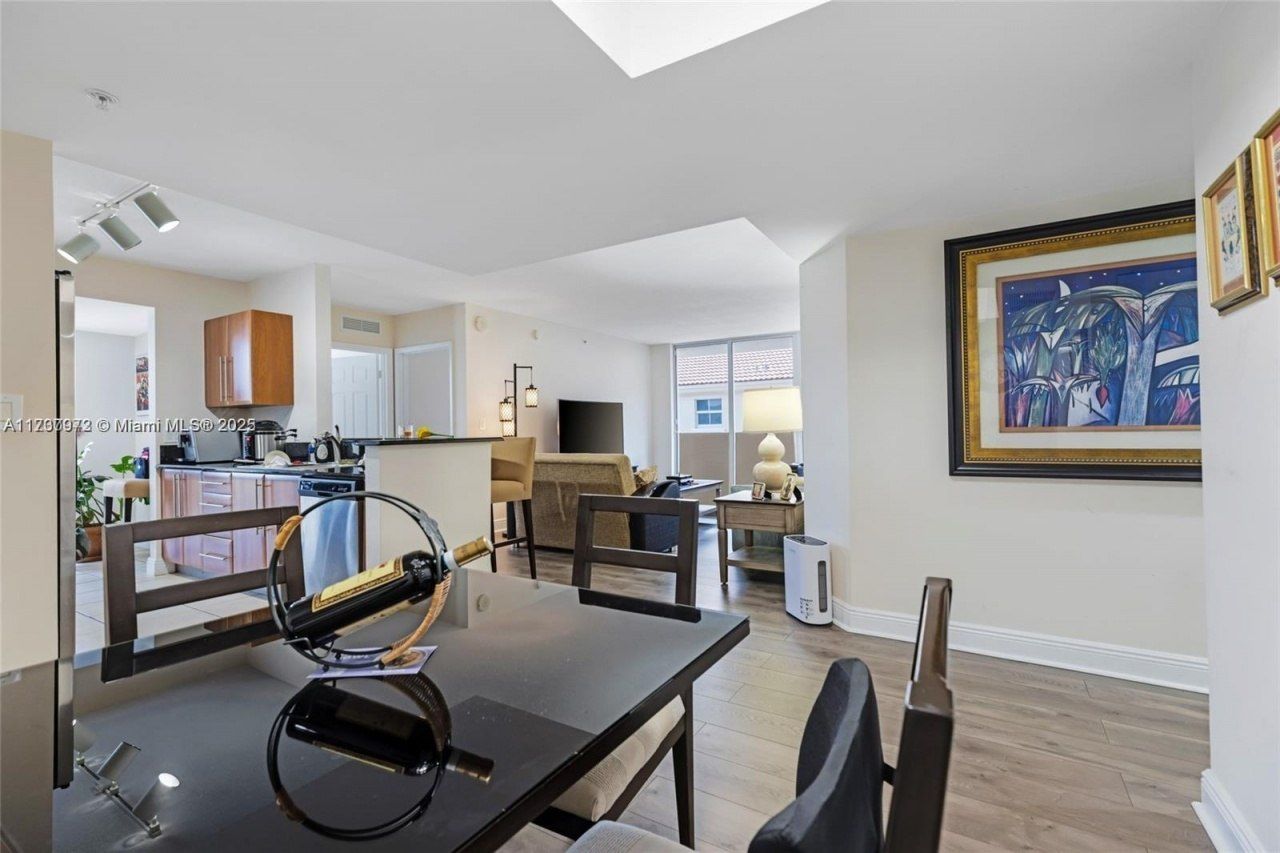 3232 SW 22nd Ter, Unit 301, Miami, FL 33145 Photo