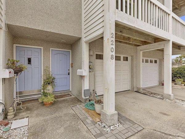 2208 OCEAN Drive S, Jacksonville Beach, FL 32250