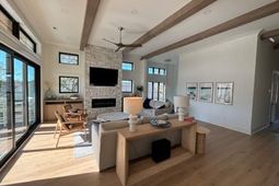 429 Harbour View Dr. photo 4