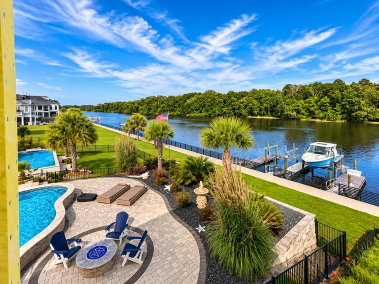 429 Harbour View Dr. Photo 8