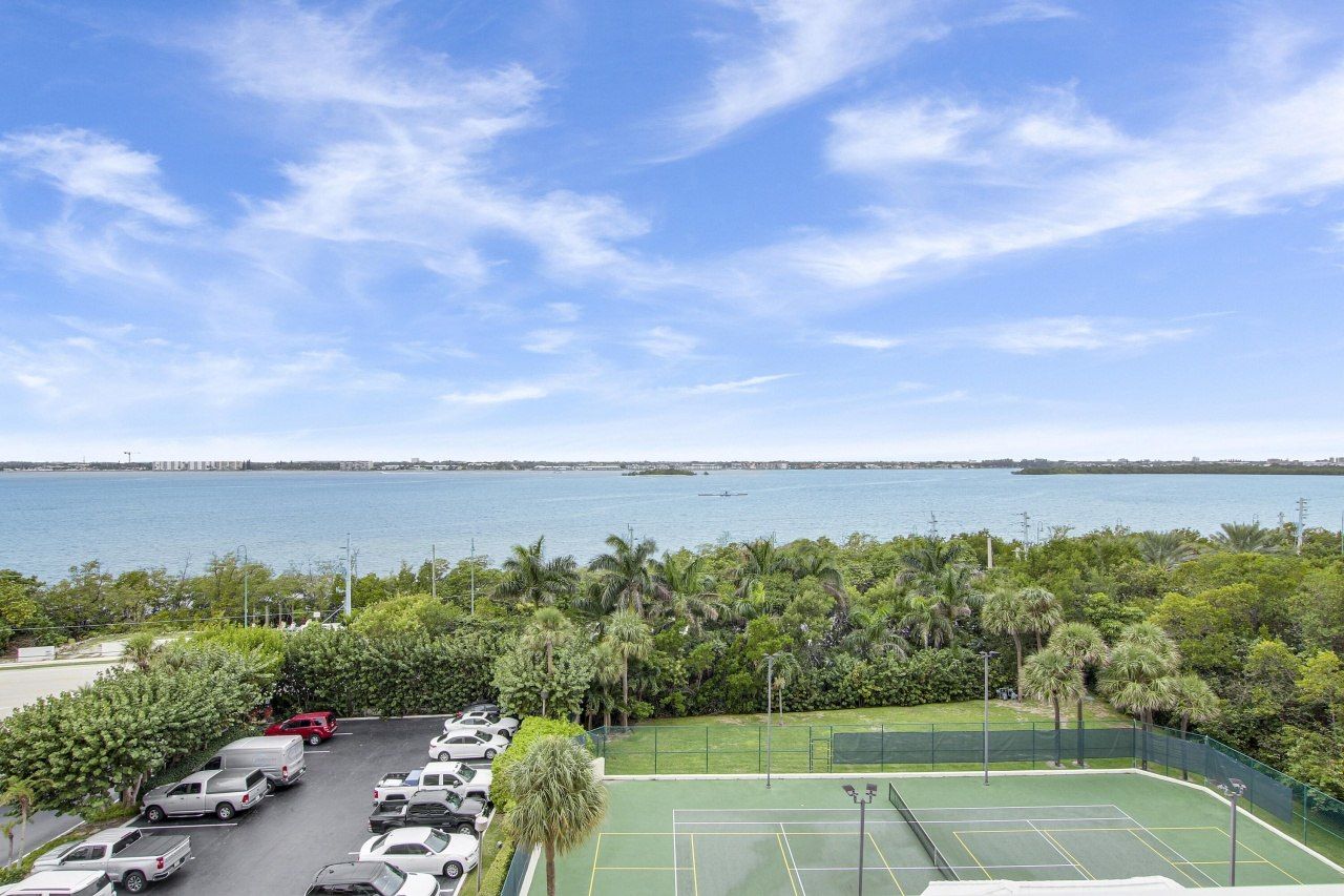 5280 N Ocean Drive, Unit 4d, Singer Island, FL 33404 Photo