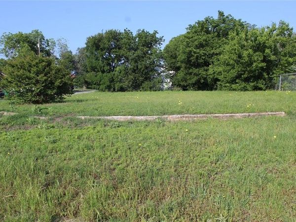 1125 E Hook, Stephenville, TX 76401