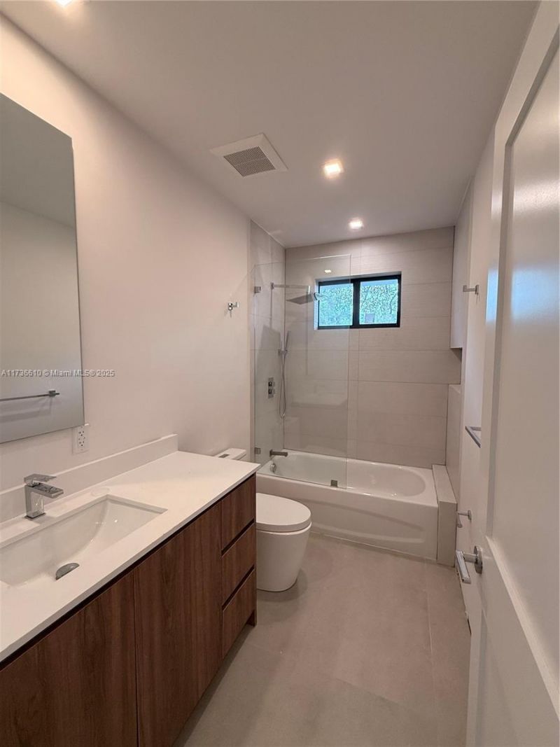 Please Call For Address, Miami, FL 33142 Photo