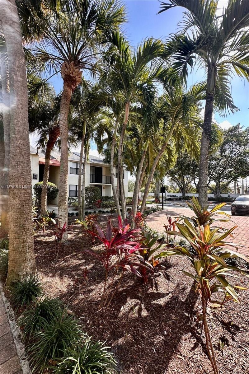 752 Executive Center Dr, Unit 37, West Palm Beach, FL 33401 Photo