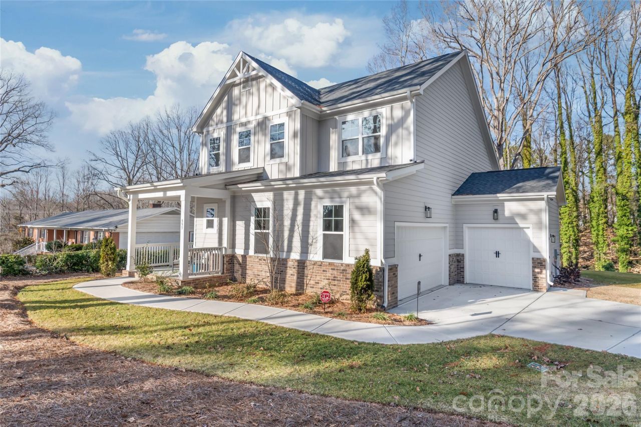 553 W Lowrance Avenue, Mooresville, NC 28115 Main Photo