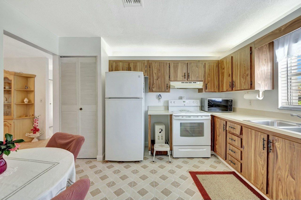 1234 S Lakes End Drive, Unit A, Fort Pierce, FL 34982 Photo