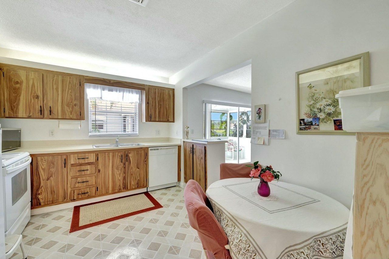 1234 S Lakes End Drive, Unit A, Fort Pierce, FL 34982 Photo