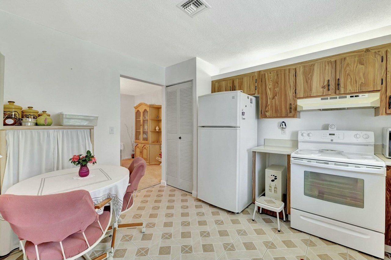 1234 S Lakes End Drive, Unit A, Fort Pierce, FL 34982 Photo