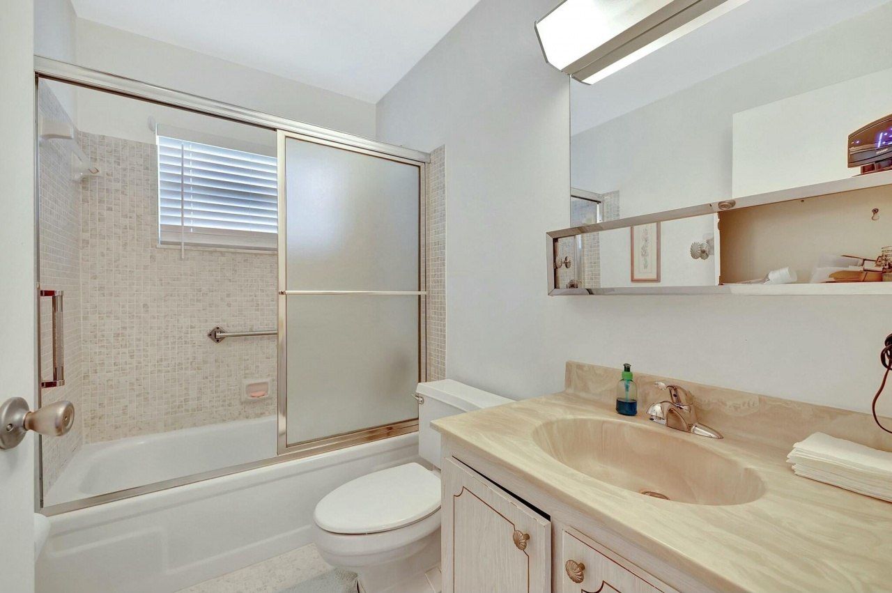 1234 S Lakes End Drive, Unit A, Fort Pierce, FL 34982 Photo