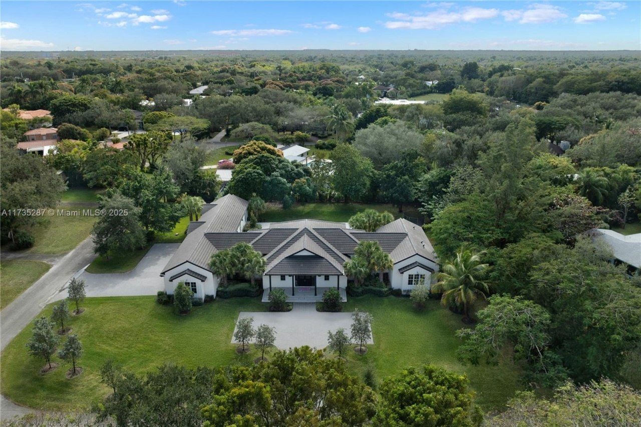 9290 SW 116th St, Miami, FL 33176 Photo