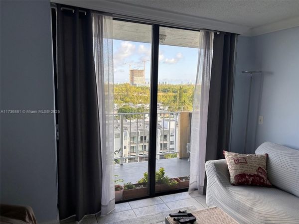 2350 NE 135th St, Unit 903, North Miami, FL 33181