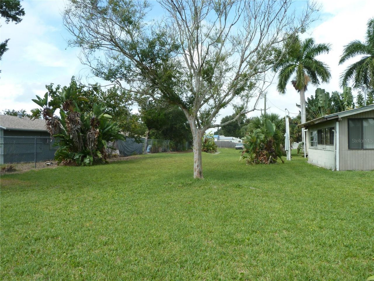 295 E Ariel Road, Oak Hill, FL 32759 Photo