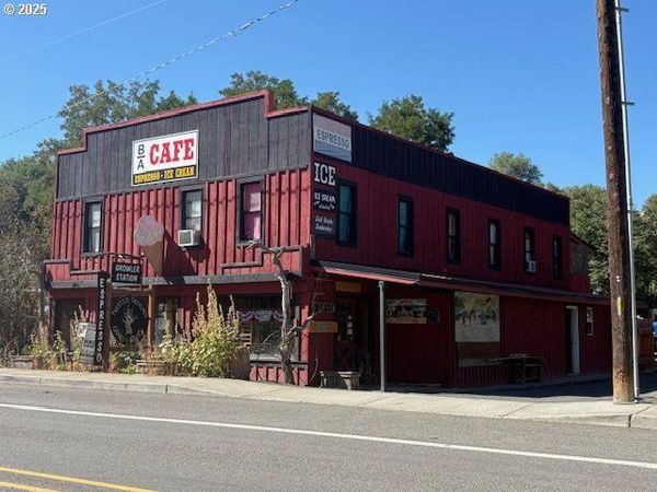 150 E FRANKLIN AVE, Dayville, OR 97825