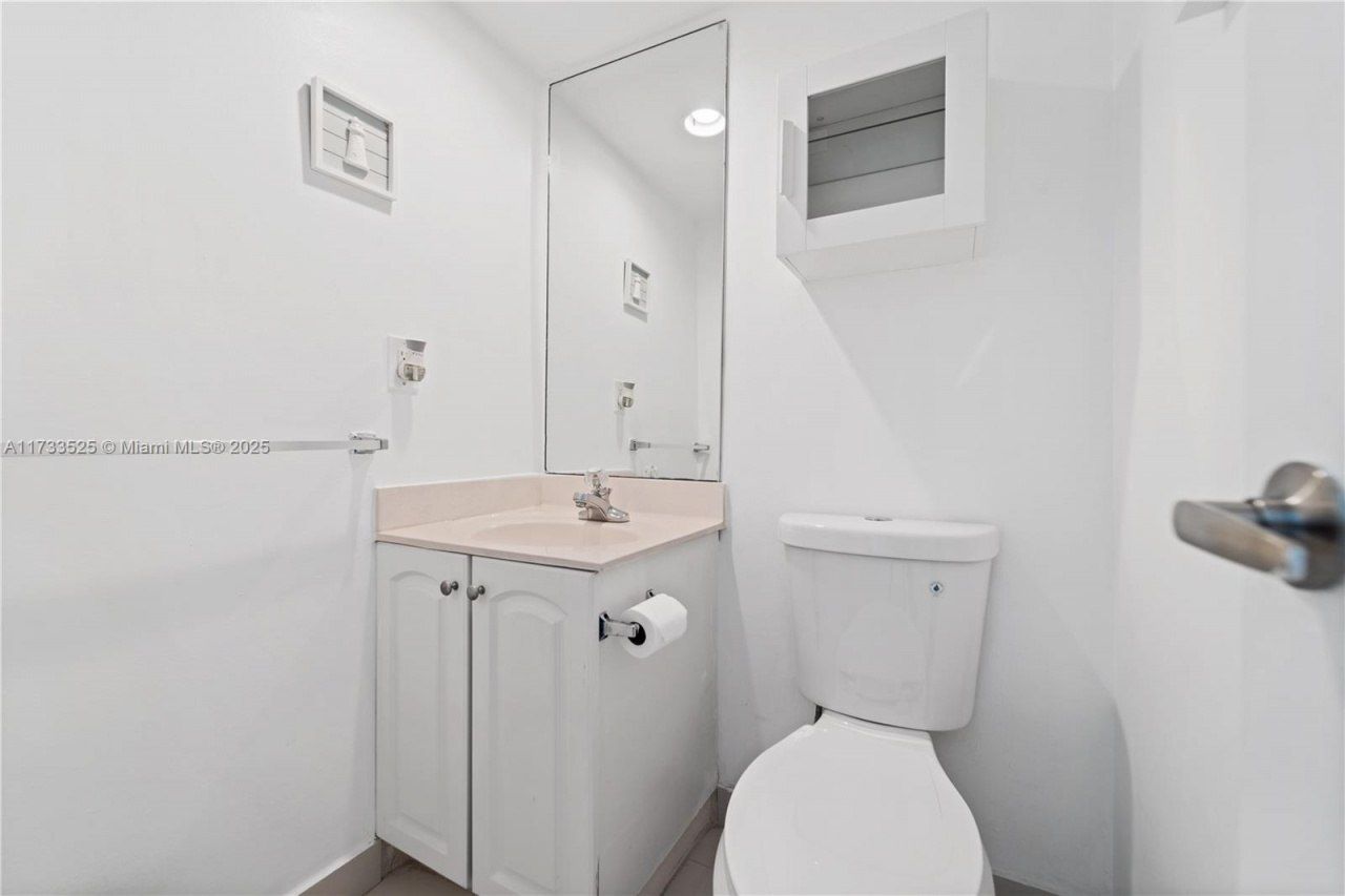 4001 S Ocean Dr, Unit 10G, Hollywood, FL 33019 Photo