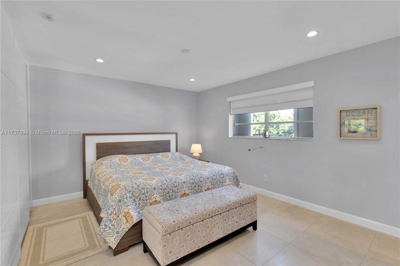 2340 NE 9th St, Unit 209, Fort Lauderdale, FL 33304 Photo