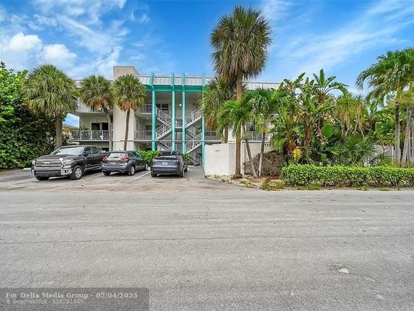 2715 NE 49th St, Unit 208, Fort Lauderdale, FL 33308