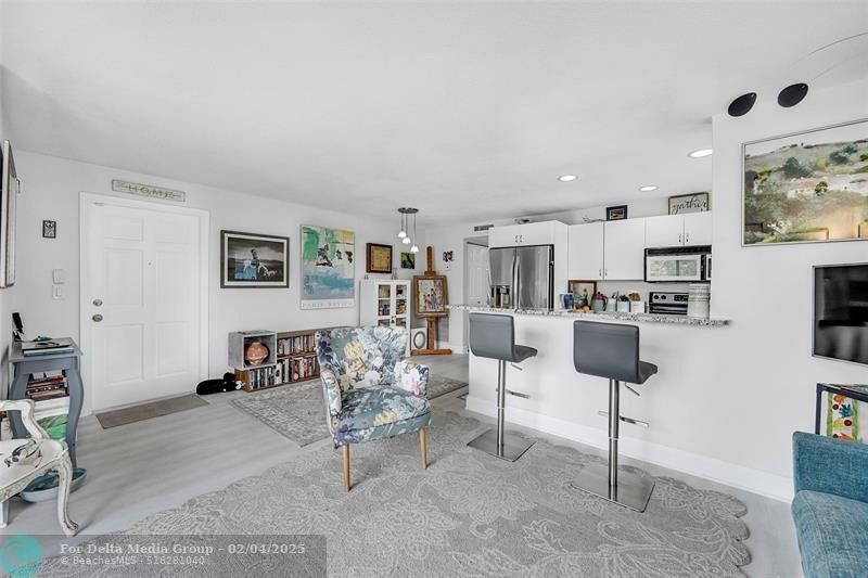 2715 NE 49th Street, Unit 208, Fort Lauderdale, FL 33308 Photo