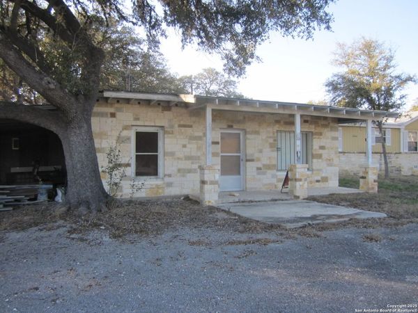 9303 S Hwy 173, Bandera, TX 78003
