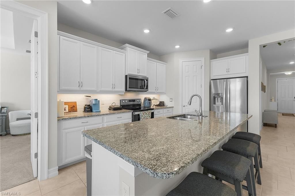 288 Spring Hill Lake Loop, Cape Coral, FL 33993 Photo