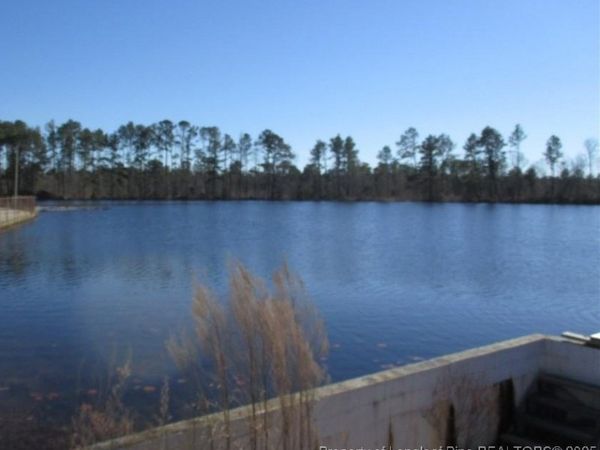 5869 Permastone Lake Road, Hope Mills, NC 28348