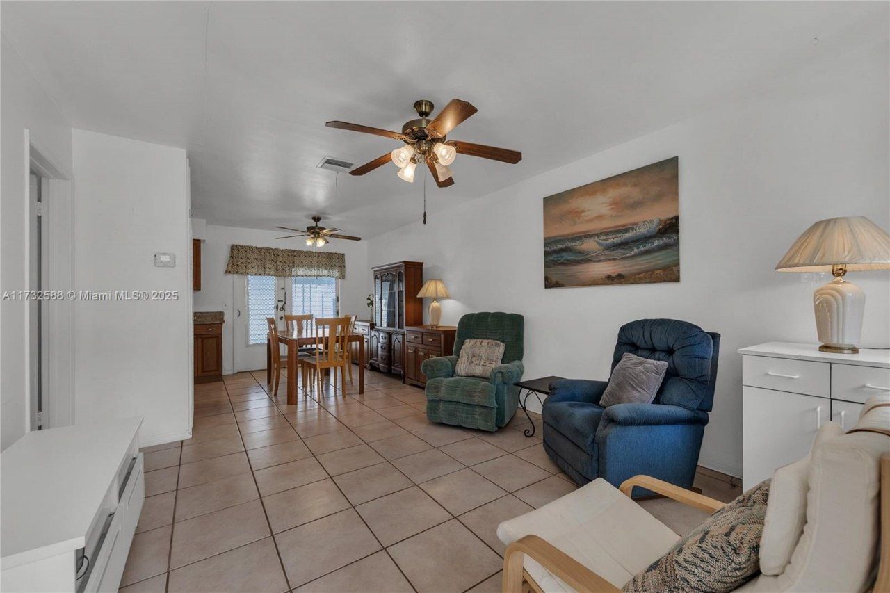 2300 Jackson St, Unit 10, Hollywood, FL 33020 Photo