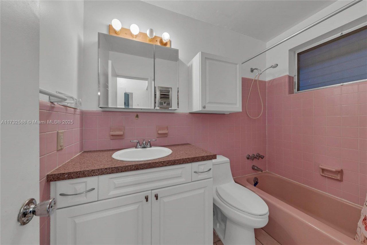 2300 Jackson St, Unit 10, Hollywood, FL 33020 Photo