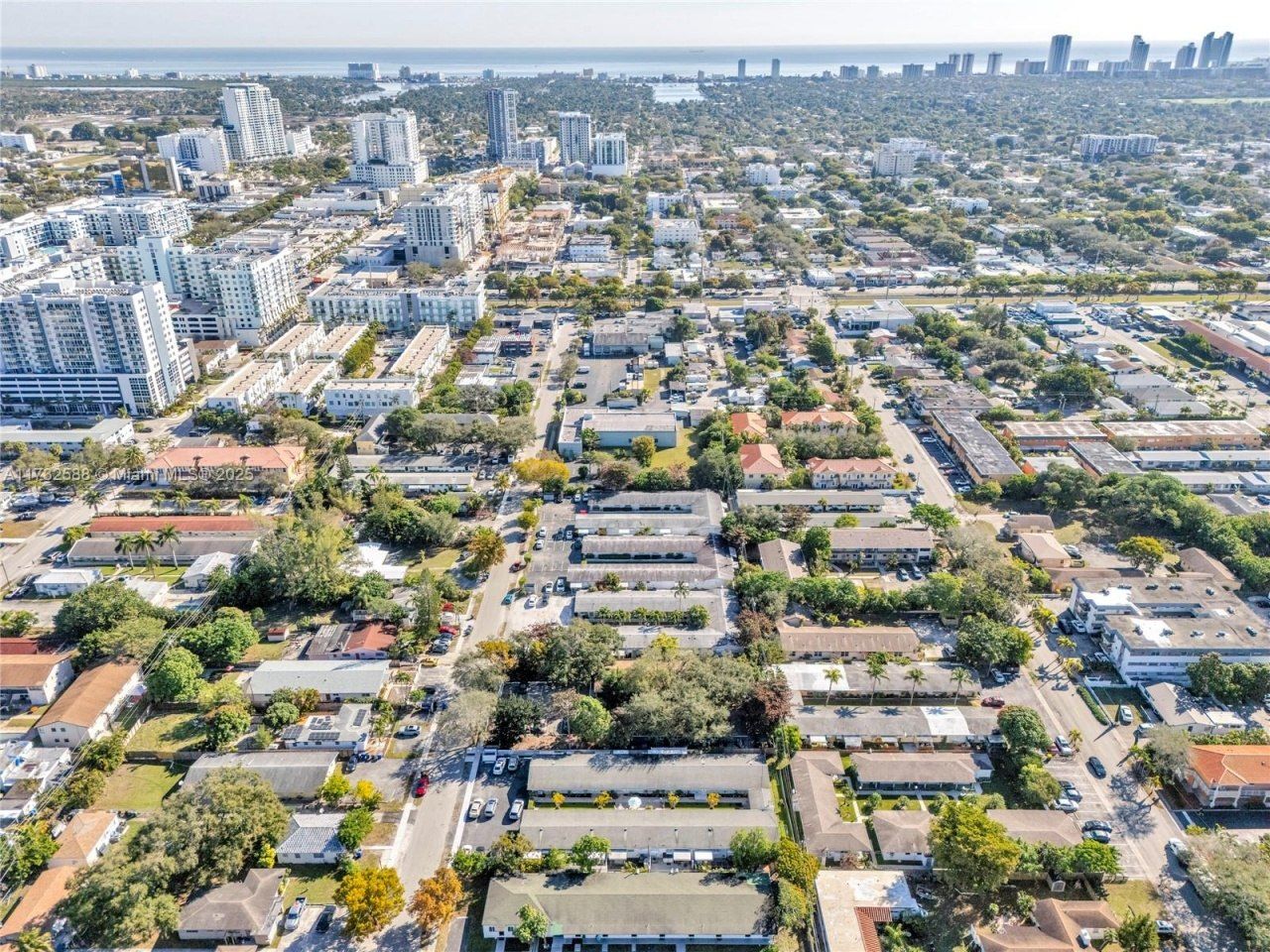 2300 Jackson St, Unit 10, Hollywood, FL 33020 Photo