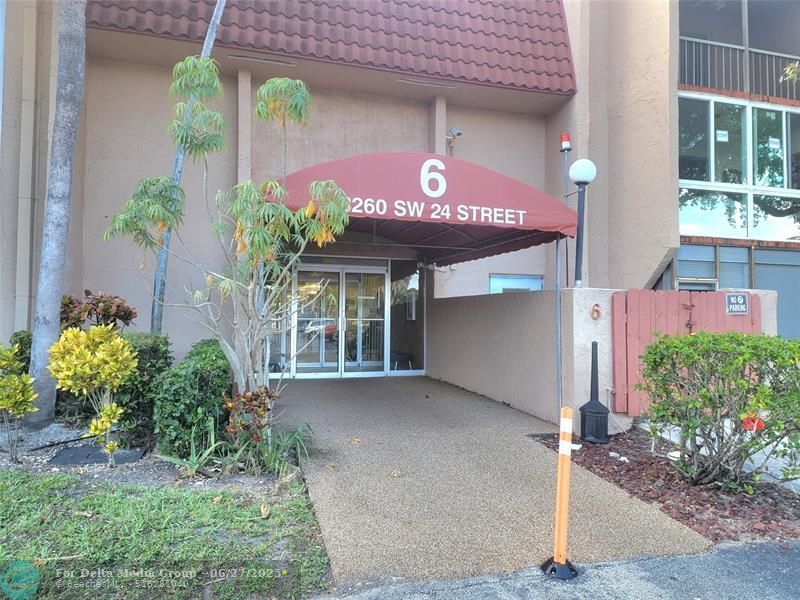 8260 SW 24th St, Unit 6214, North Lauderdale, FL 33068 Photo