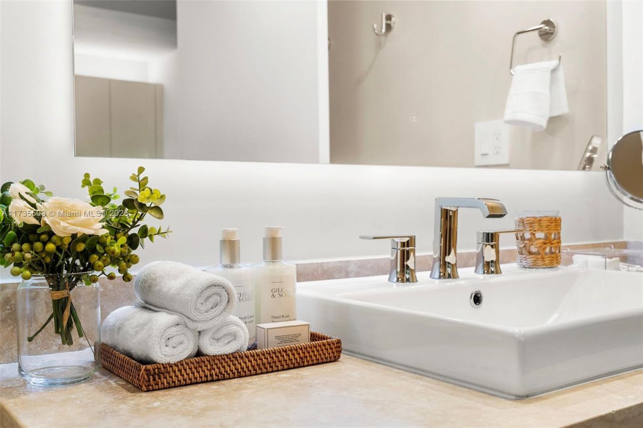 Please Call For Address, Unit 11281129, Miami Beach, FL 33139 Photo
