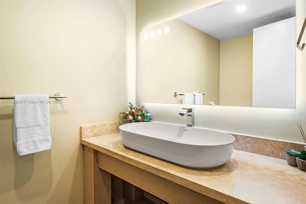 Please Call For Address, Unit 11281129, Miami Beach, FL 33139 Photo