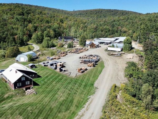 6 Simino Lane, Irasburg, VT 05845