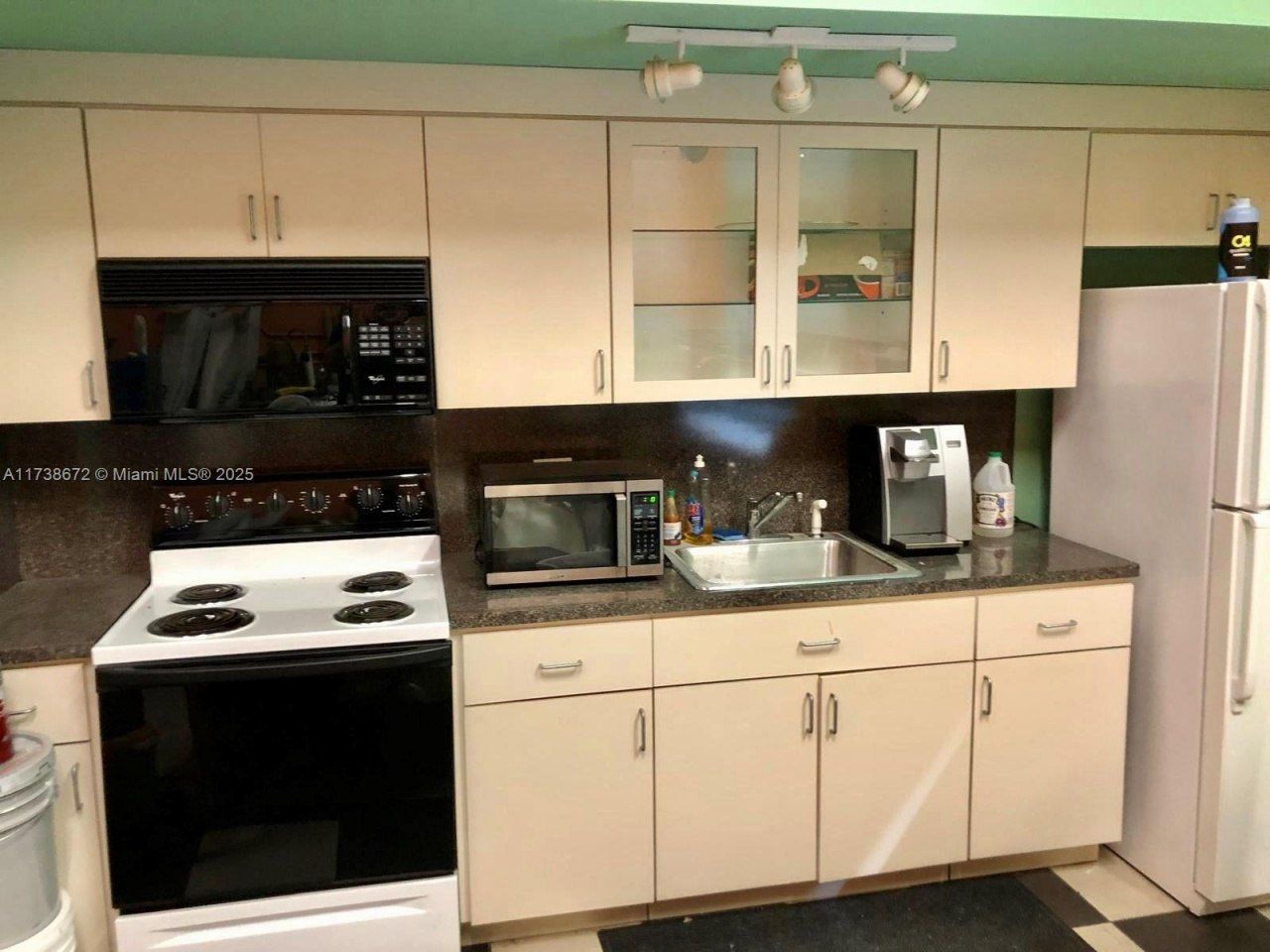 1751 W 38th Pl, Unit 1004A, Hialeah, FL 33012 Photo